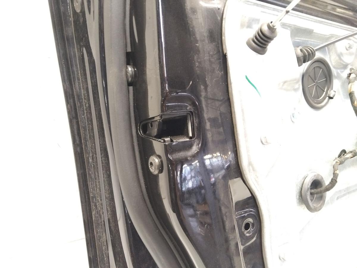 VW Polo 9N3 T&uuml;r vorn links Fahrert&uuml;r 5-t&uuml;rig schwarzmetallic LC9Z Bj.2009