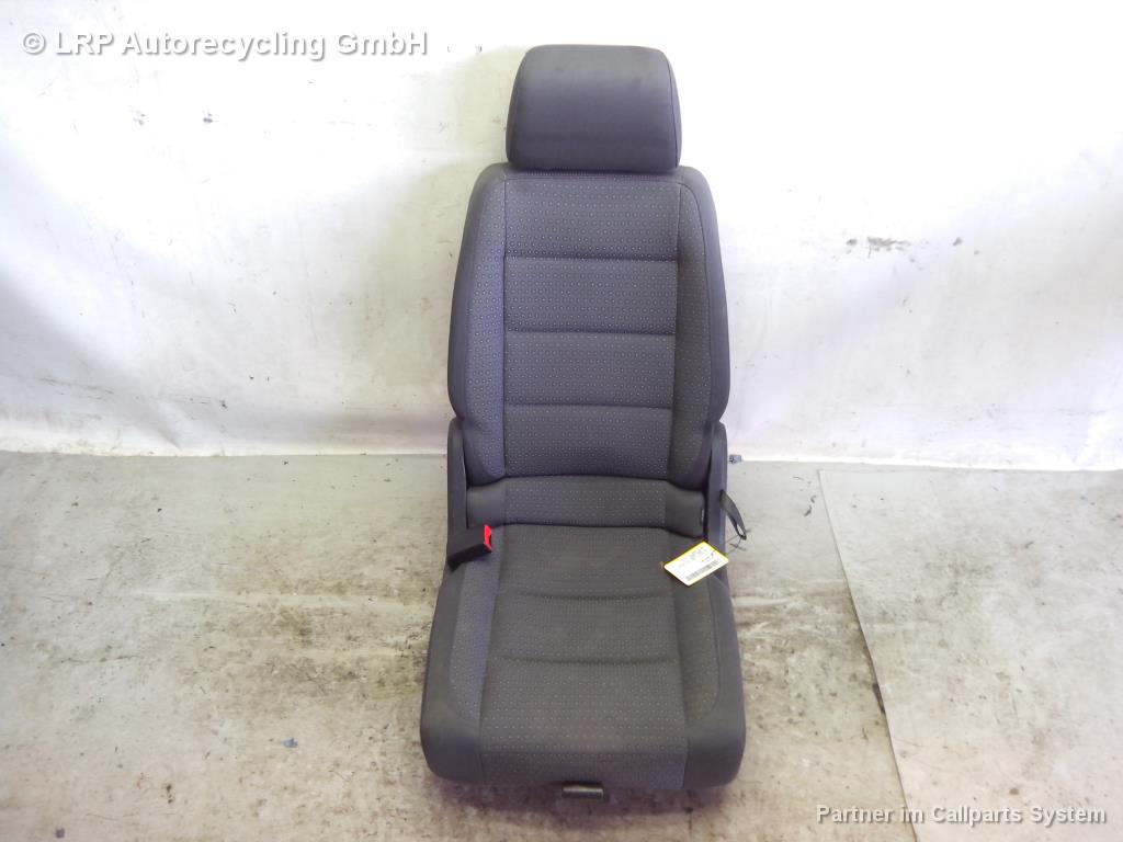 VW Touran 1T Bj.2003 original Sitz mitte links Stoff grau mit Muster