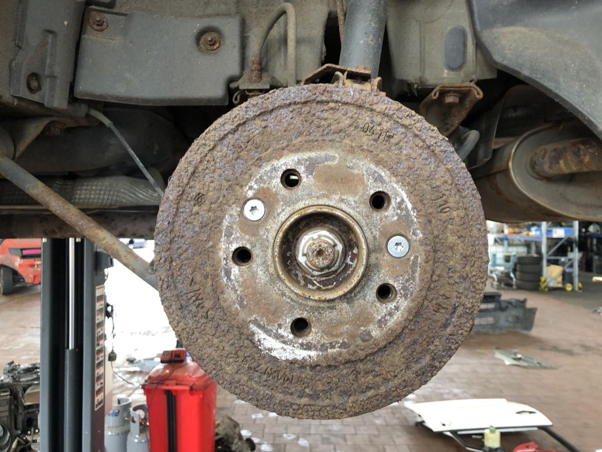 Dacia Duster 1 Typ HS Hinterachse Differential Allrad 4x4 Achstr&auml;ger 1.5dci