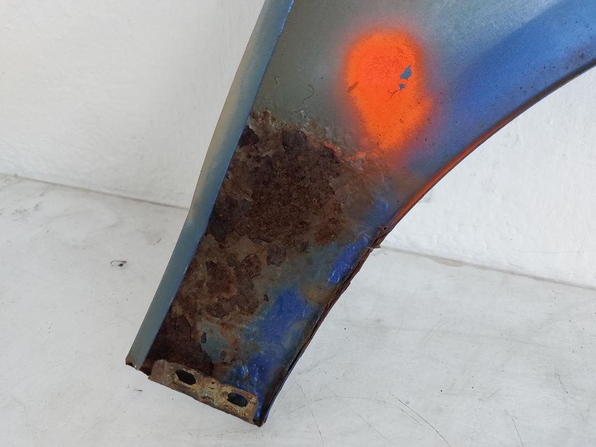 VW Polo 9N1 Kotflügel Fender vorn links LA5M Mercatoblaumetallic Rostpickel