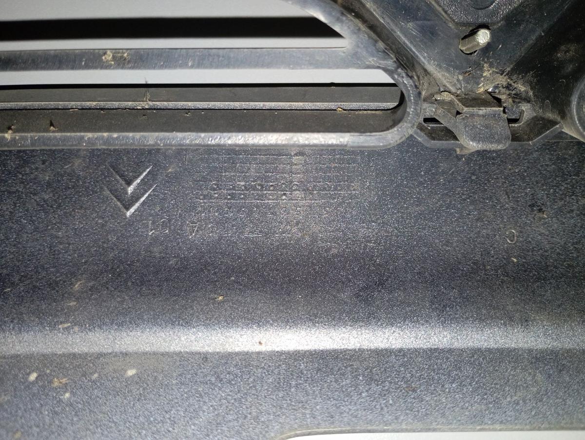 Citroen Saxo Grill K&uuml;hlergrill Silber lackiert BJ1999