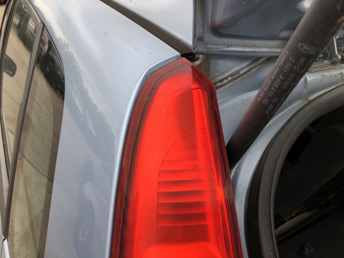 Ford Fiesta JD JH ab05 R&uuml;ckleuchte links R&uuml;cklicht Heckleuchte NUR 5 t&uuml;rer