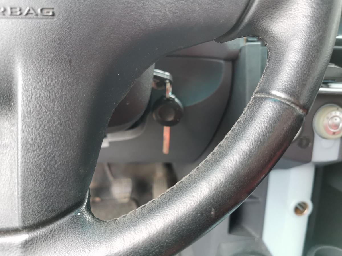 Mitsubishi Colt Z30 Lenkrad Lederlenkrad Radiotasten
