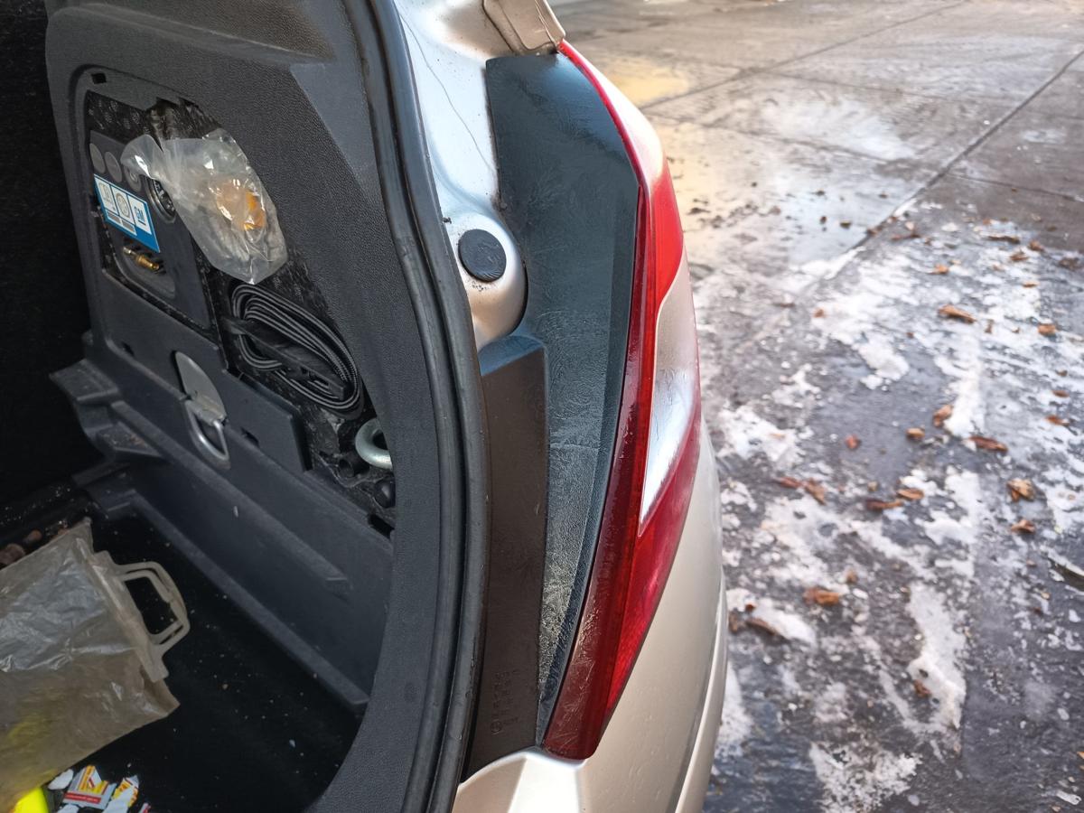 Opel Corsa D original R&uuml;ckleuchte rechts Heck/Schluss/Licht Bj 2007