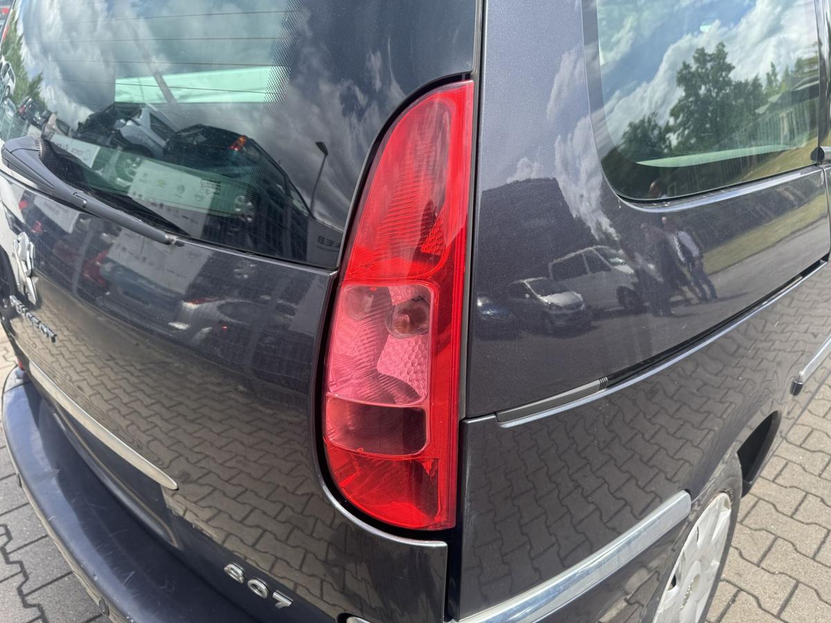 Peugeot 807 original R&uuml;cklicht R&uuml;ckleuchte Schlussleuchte rechts Facelift ab 2008 Bj.2013