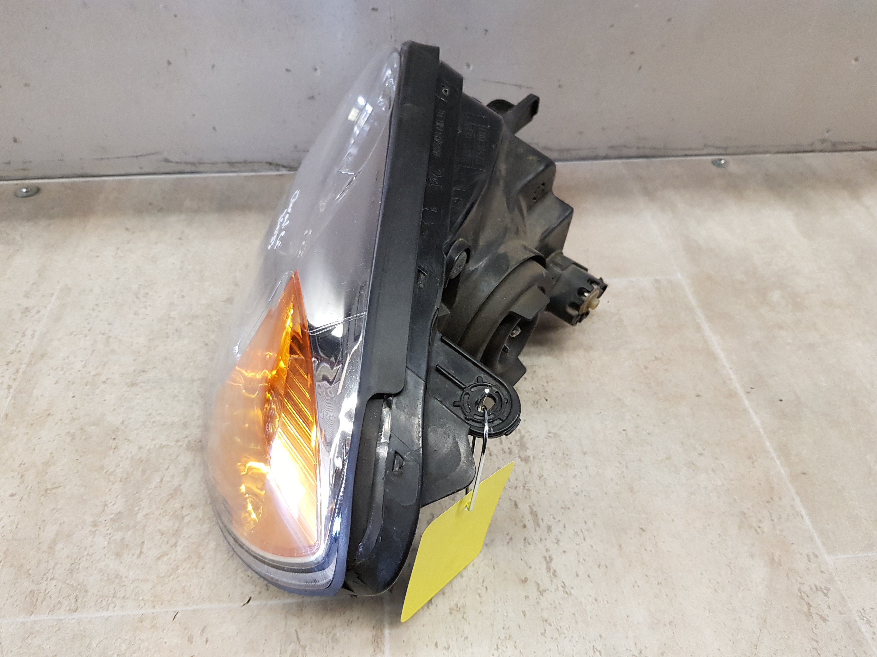 Hyundai Accent 5-türig 03-05 Scheinwerfer links Lampe vorn