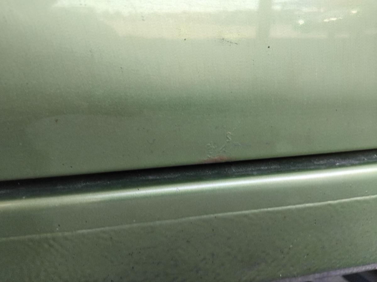 Opel Corsa B Tür vorn rechts Beifahrertür 49L kiwigrünmetallic 3-türig BJ2000