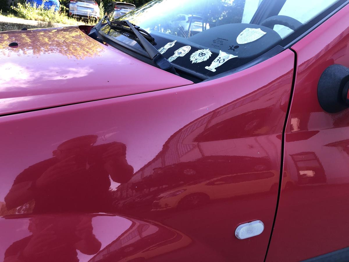 Dacia Logan MCV Kotfl&uuml;gel vorn links Fahrerseite Seitenwand OV21D Red Passion
