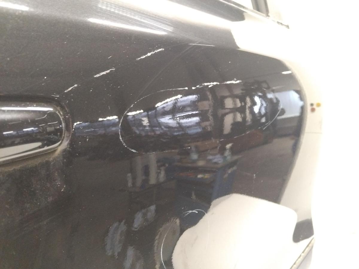 Suzuki Vitara LY T&uuml;r hinten rechts schwarzmetallic A6B besch&auml;digt Bj.2017