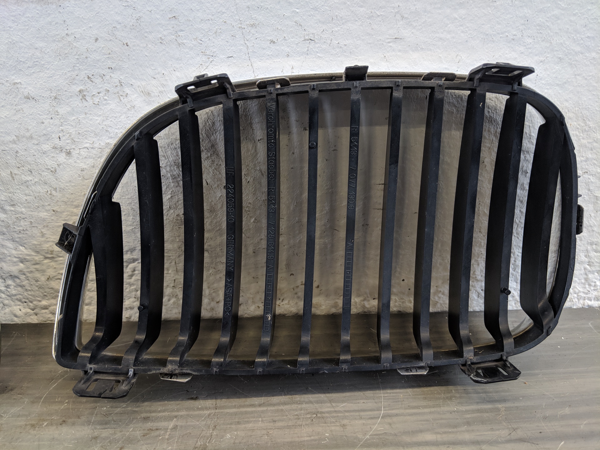 BMW 1er E87 Bj 06 Grill Nieren Frontgrill 511371286139 511371286149