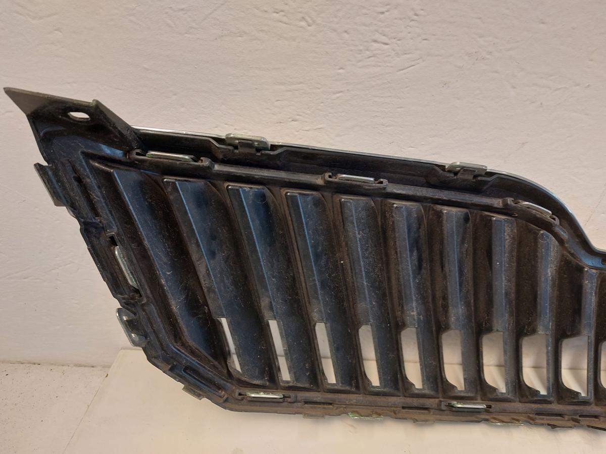 Skoda Superb 3T Grill Kühlergrill Frontgrill OE Kühlergitter Bj 2013 bis 2015