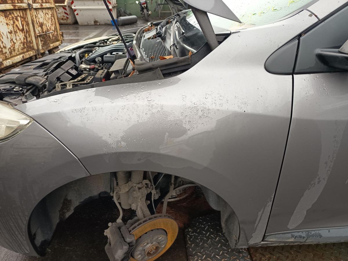 Renault Megane III Kombi orig Kotflügel links TEKNG grau vor Facelift Bj 2010