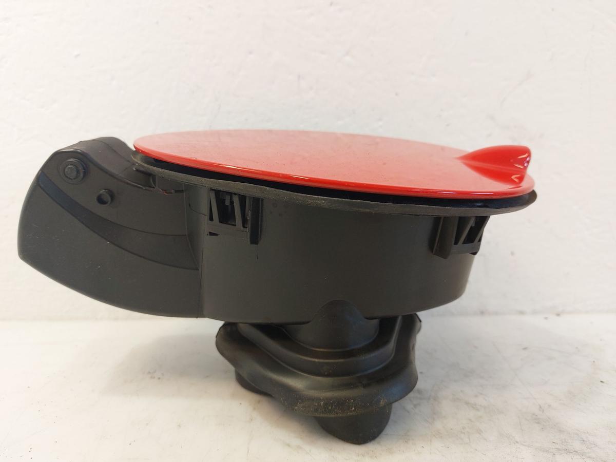 Ford Fiesta HF MK8 Tankklappe Tankdeckel Tankverschluss Race rot
