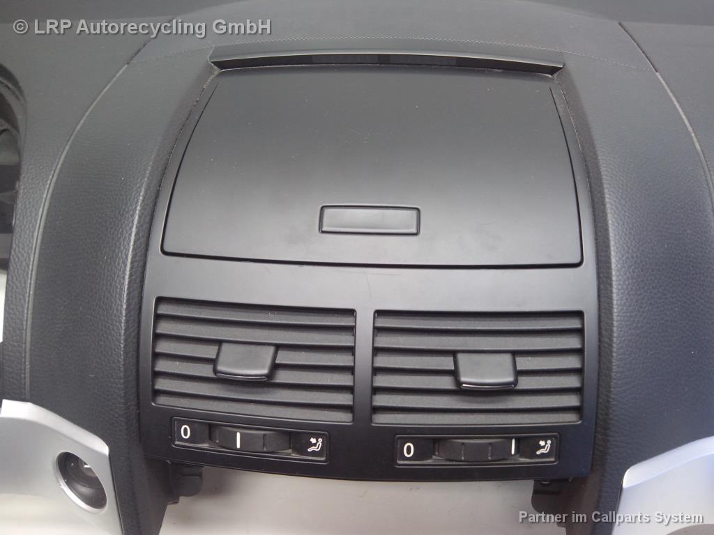 VW Touareg 7L6 Armaturenbrett schwarz Armaturentafel Cockpit Bj.2009