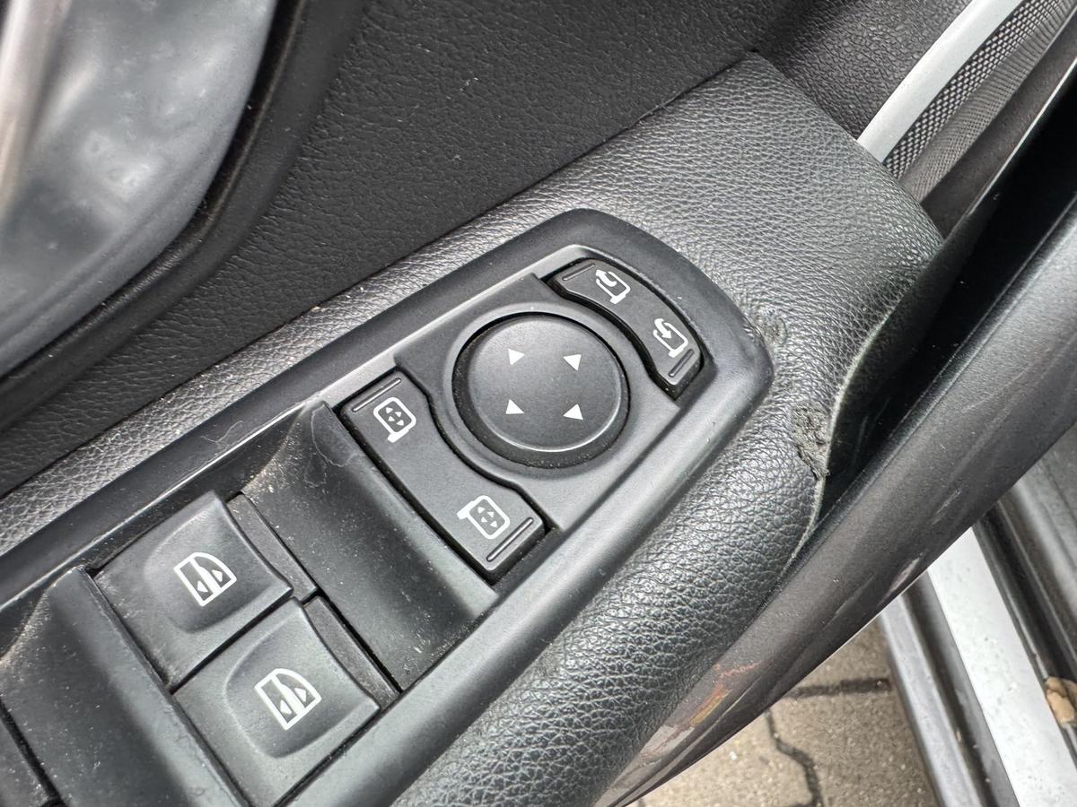 Renault Megane 3 original Au&szlig;enspiegel links elektrisch anklappbar Silber Bj.2011