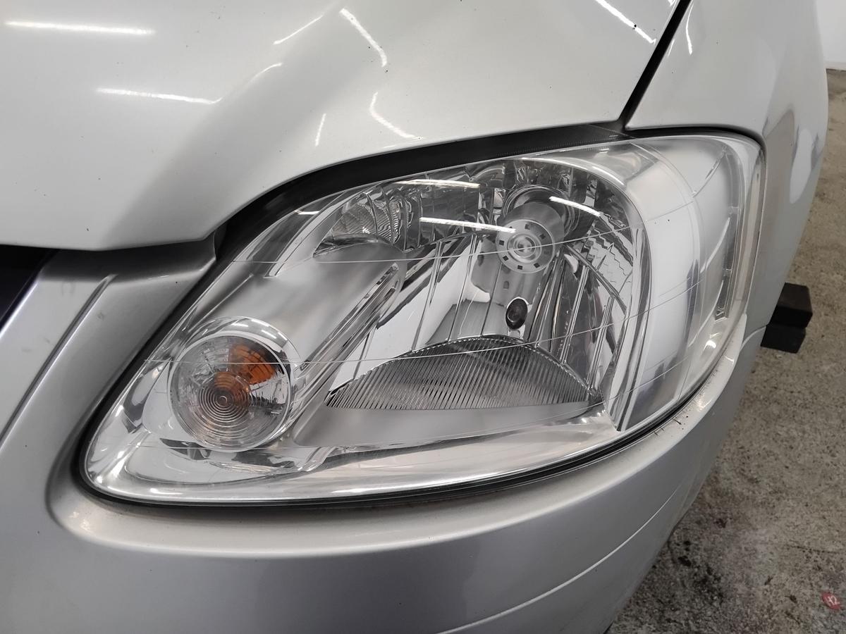 VW Fox 5Z original Scheinwerfer vorn links Halogen mit LWR BJ2006