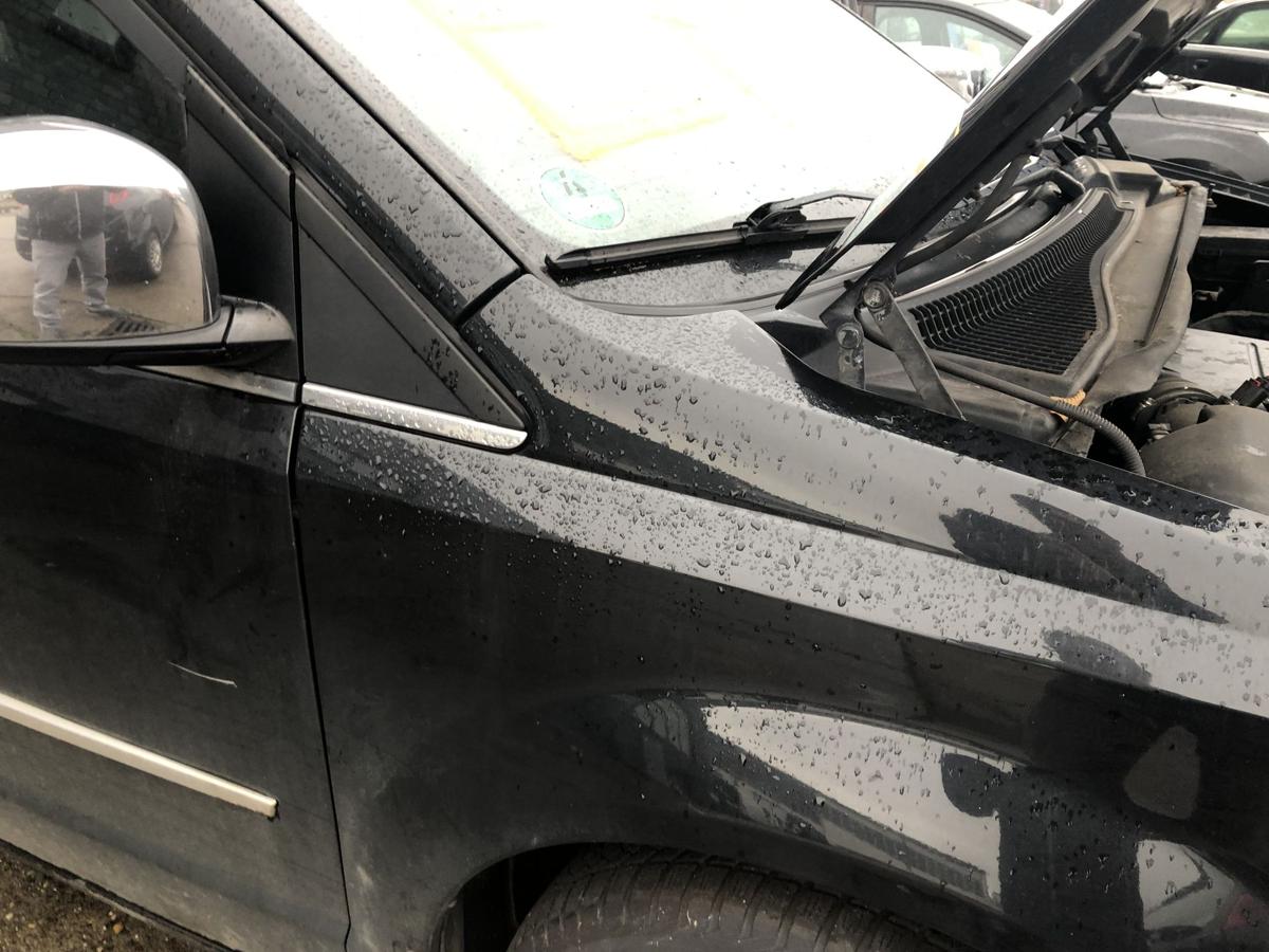 Chrysler Grand Voyager RT Kotflügel vorn rechts Fahrerseite QXR schwarz