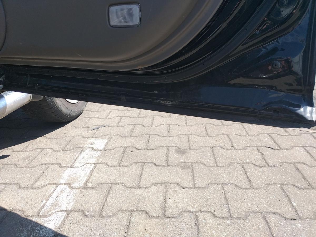 Nissan X-Trail T30 original Tür vorn rechts KH3 Schwarz Rohbau Bj.2005