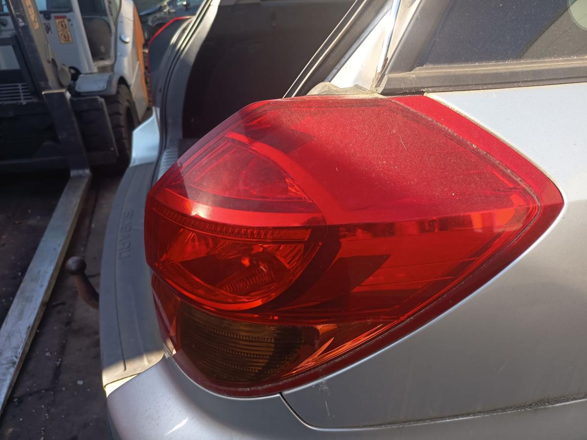 Subaru Legacy Kombi original R&uuml;ckleuchte rechts Heckschlusslicht Bj 2005