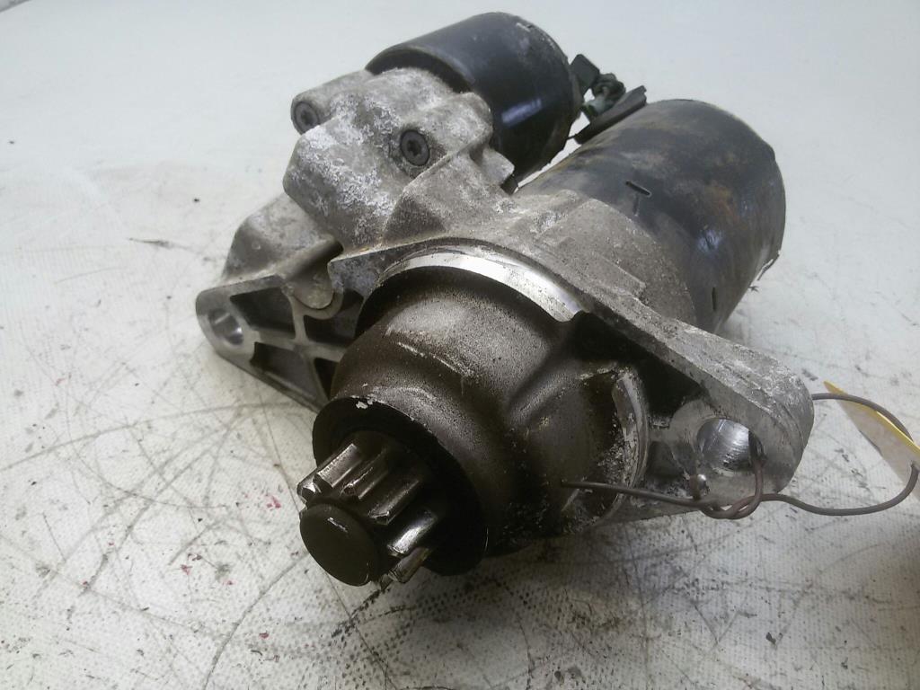 VW Polo 9N Bj.2004 original Anlasser Bosch 0001120400 1,2 40KW *AWY*