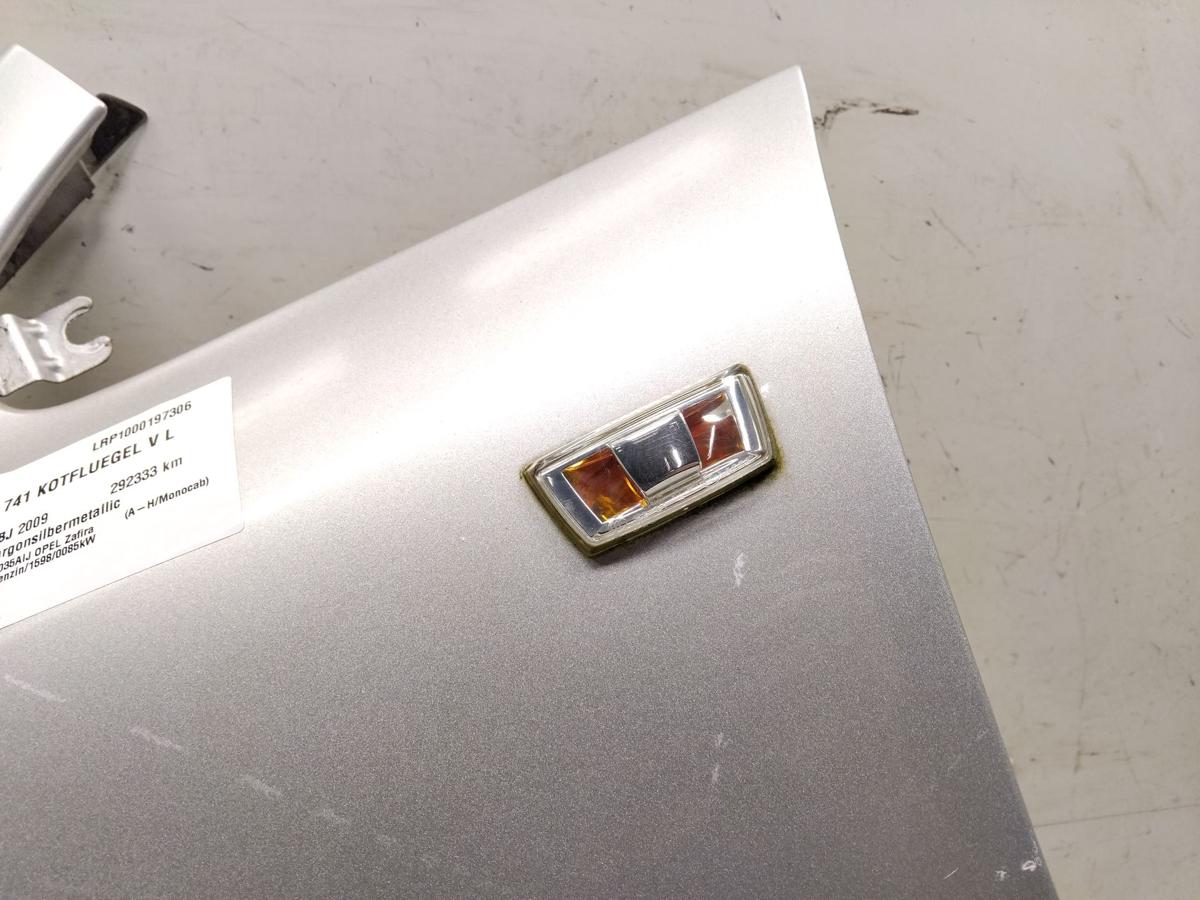 Opel Zafira B original Kotfl&uuml;gel vorn links argonsilbermetallic Bj.2009