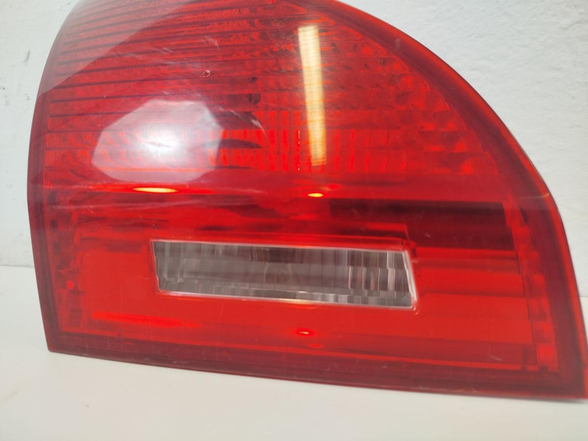 Kia Venga YN R&uuml;ckleuchte innen links Heckleuchte Innenteil Heckklappe bis 2016