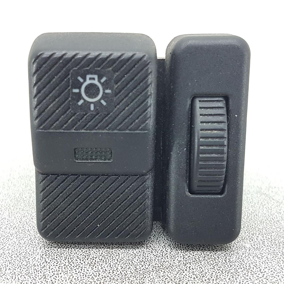 VW T4 Lichtschalter Schalter Licht 35794153 Bj1995 VW T4 Lichtschalter Schalter Licht 35794153 Bj1995