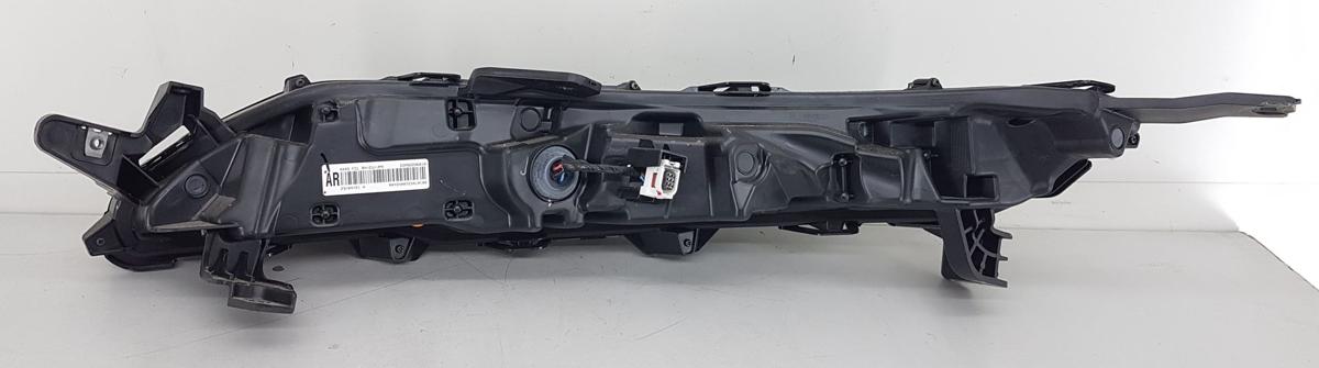 Mitsubishi Eclipse Cross Tagfahrleuchte rechts LED Bj23 8310A060 Modell ab Bj21