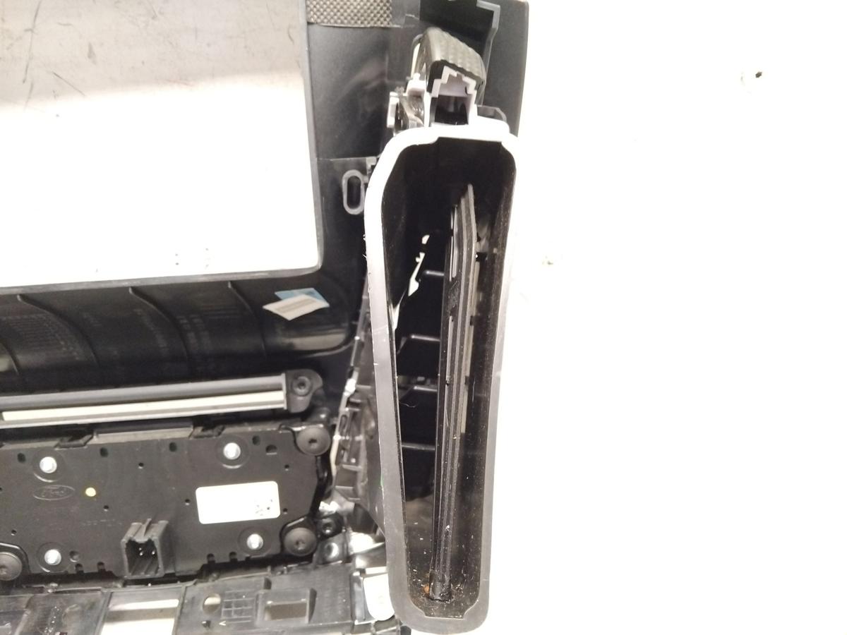 Ford Focus 3 Facelift original Radioblende inkl. Bedienteil Radio BJ2015