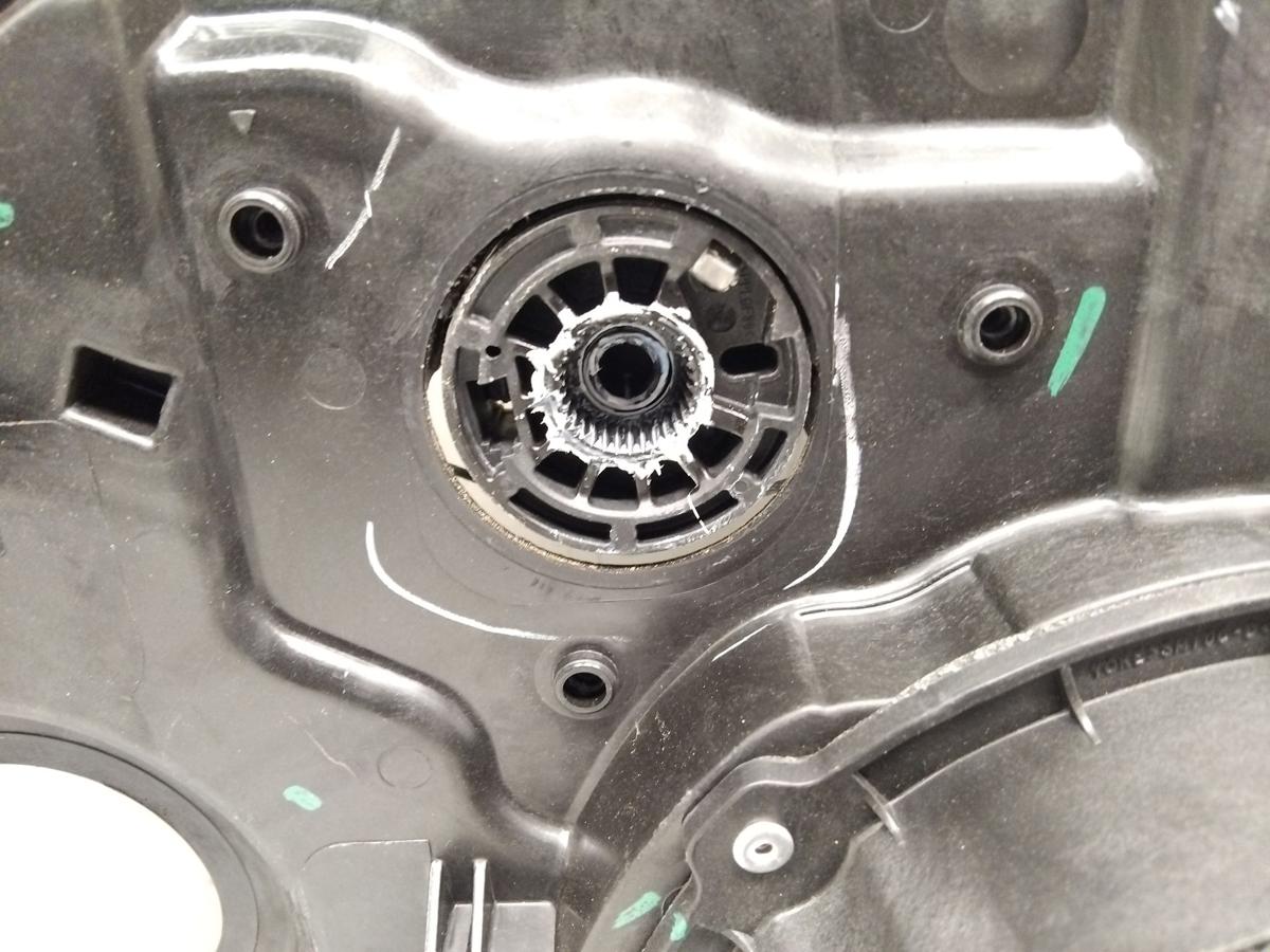 Hyundai i30 Kombi GD orig Fensterheber hinten links elektrisch BJ2015 ohne Motor