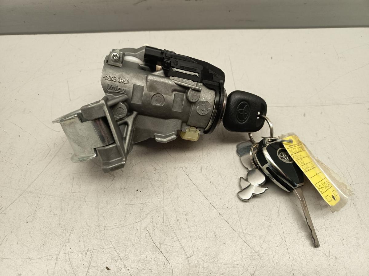 Toyota Auris E15 original Z&uuml;ndschloss mit Schl&uuml;ssel 450200203 Bj 2011