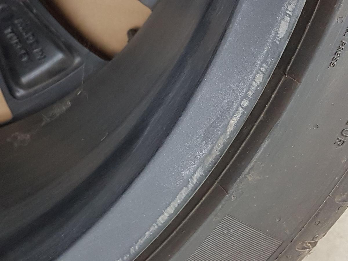 Tesla Model Y Radsatz Alufelgen Bj22 10,5x21 ET48 1188226-00-C 21 Zoll Sommer