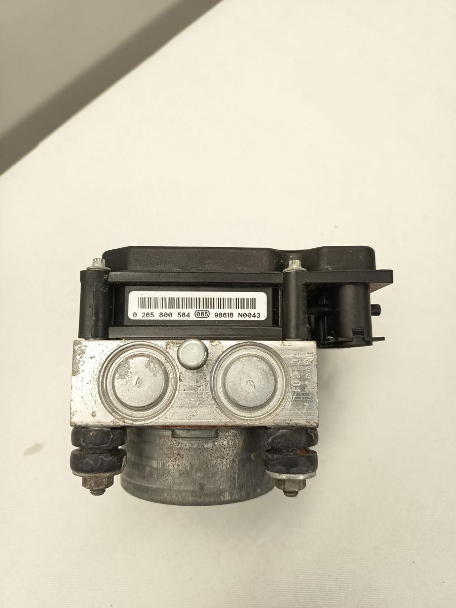 Dacia Sandero original ABS Bremsaggregat Hydroaggregat 8200756095 0265800584