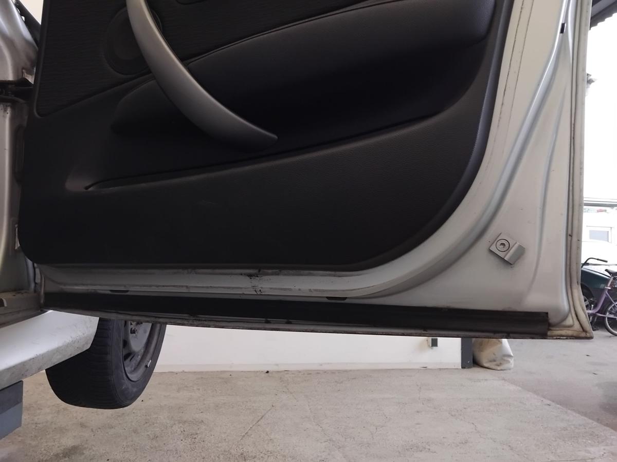 BMW 1er E87 T&uuml;r vorn rechts Beifahrert&uuml;r 354 Titansilbermetallic 5-t&uuml;rig BJ2007