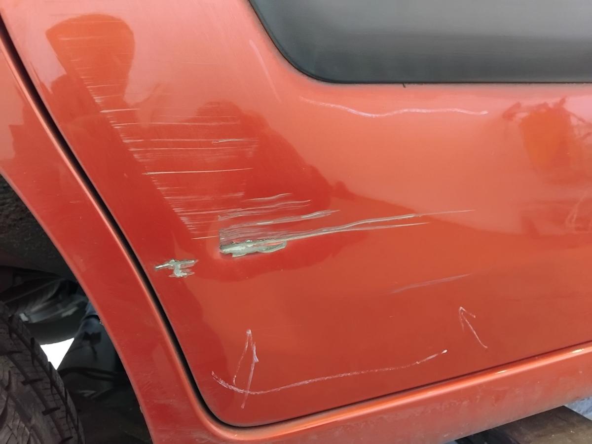 Citroen Berlingo 2 Schiebet&uuml;r rechts EKQ luziferrot besch&auml;digt BJ2010