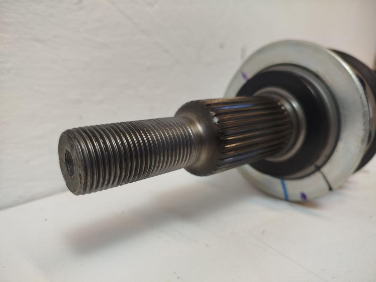 NIO EL6 Elektro SUV Antriebswelle vorn links Gelenkwelle Fahrerseite