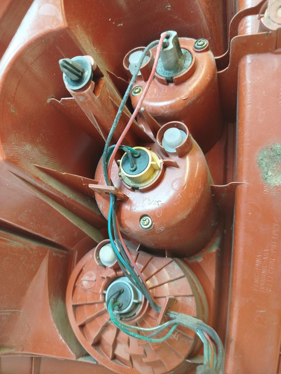 Mazda 5 CR R&uuml;ckleuchte rechts R&uuml;cklicht Heckleuchte bis 2008 Schlusslicht