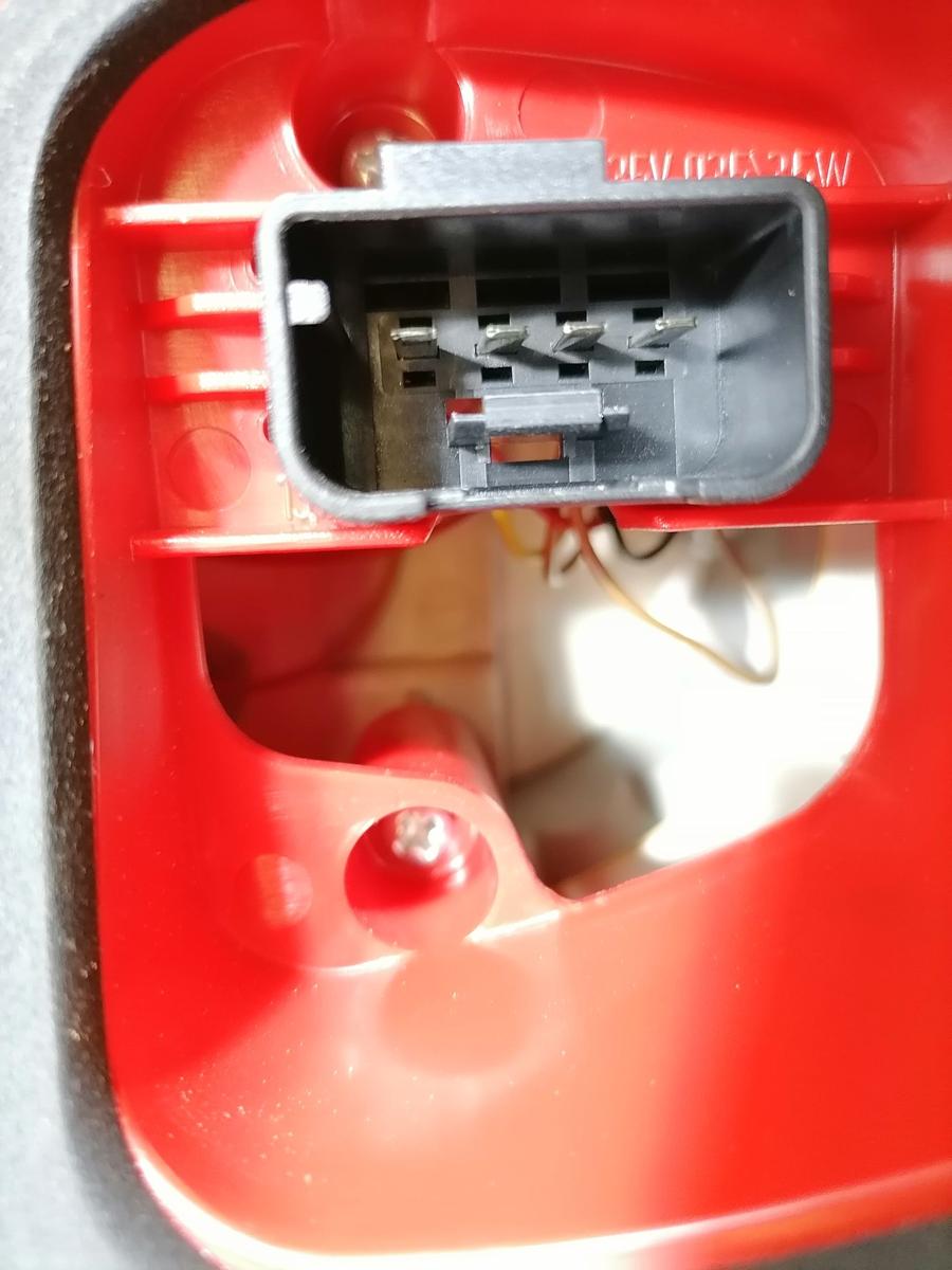VW Passat 3C B6 original Rücklicht Rückleuchte Schlussleuchte links außen Kombi Bj.2005