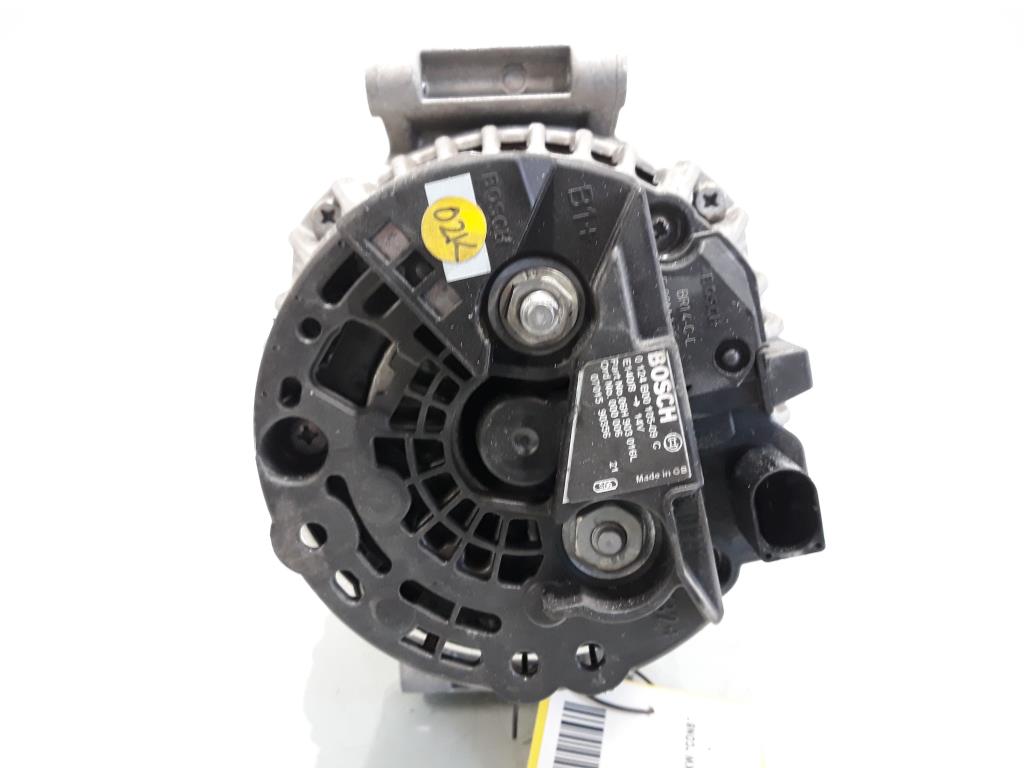 Audi A5 8T original Lichtmaschine Generator 06H903016L 0124B00105 BOSCH BJ2011