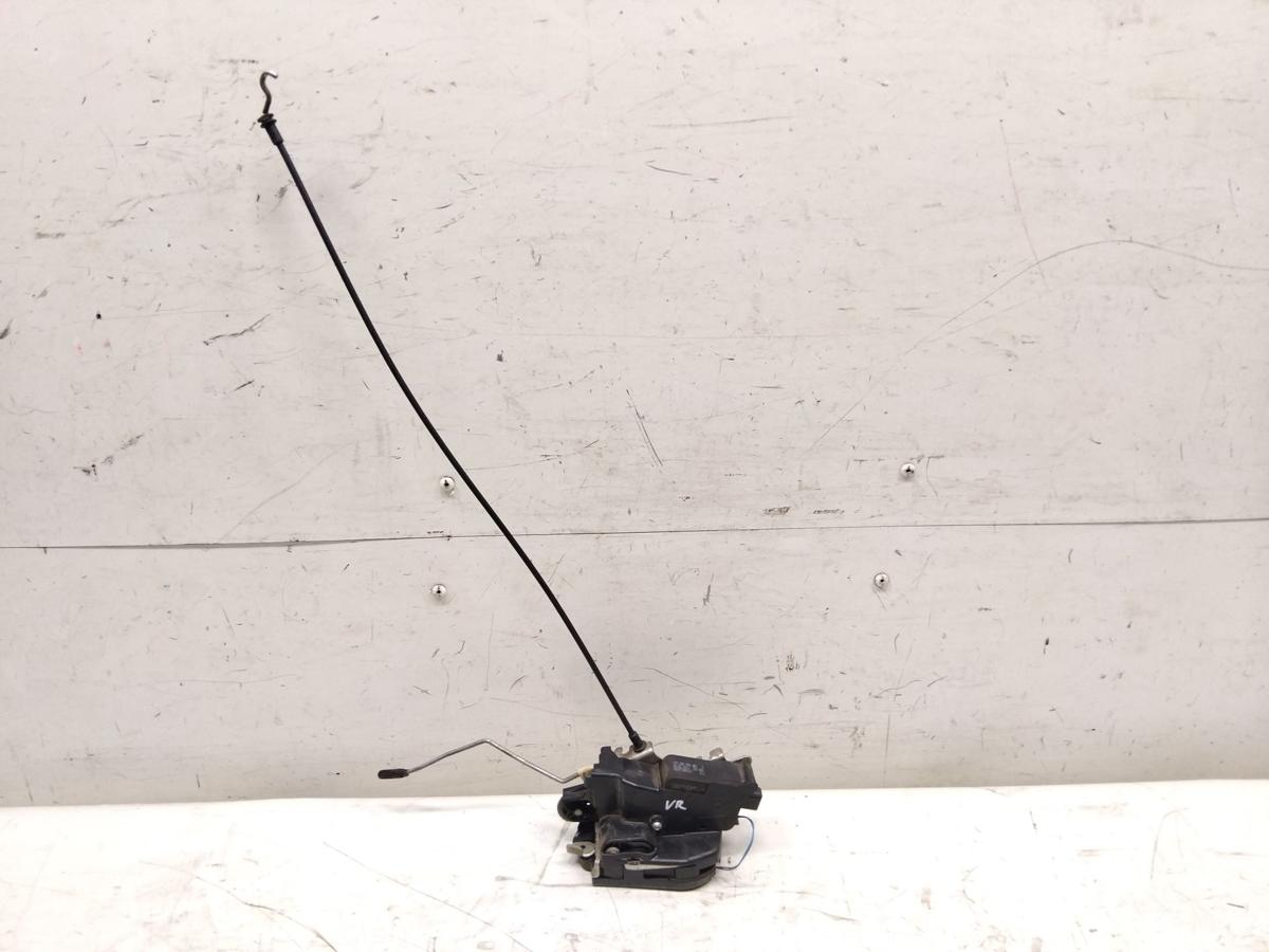 Mercedes Benz Vito 639 original T&uuml;rschlo&szlig; vorn rechts mit ZV Bj.2004