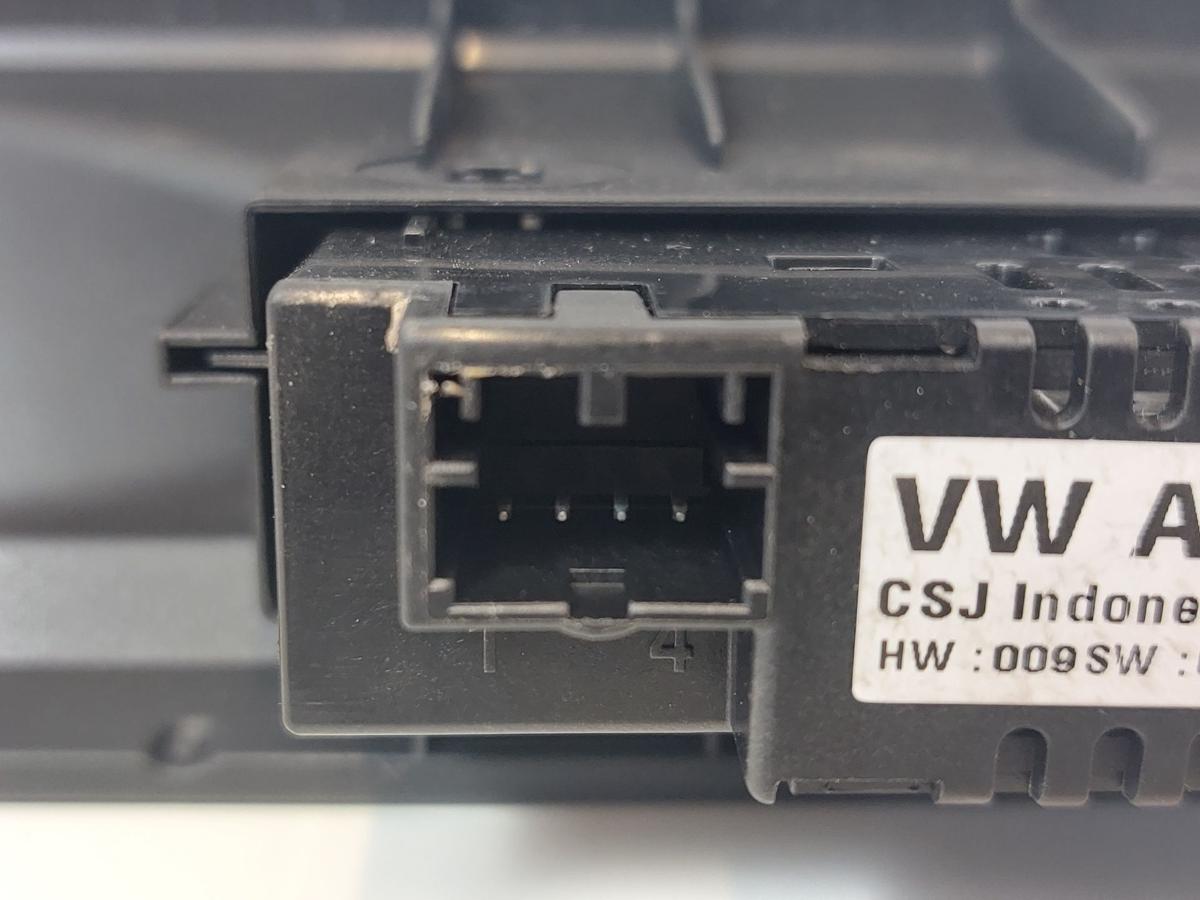 VW Golf 8 VIII CD Variant Leiste USB Anschl&uuml;sse Armaturenbrett vorn