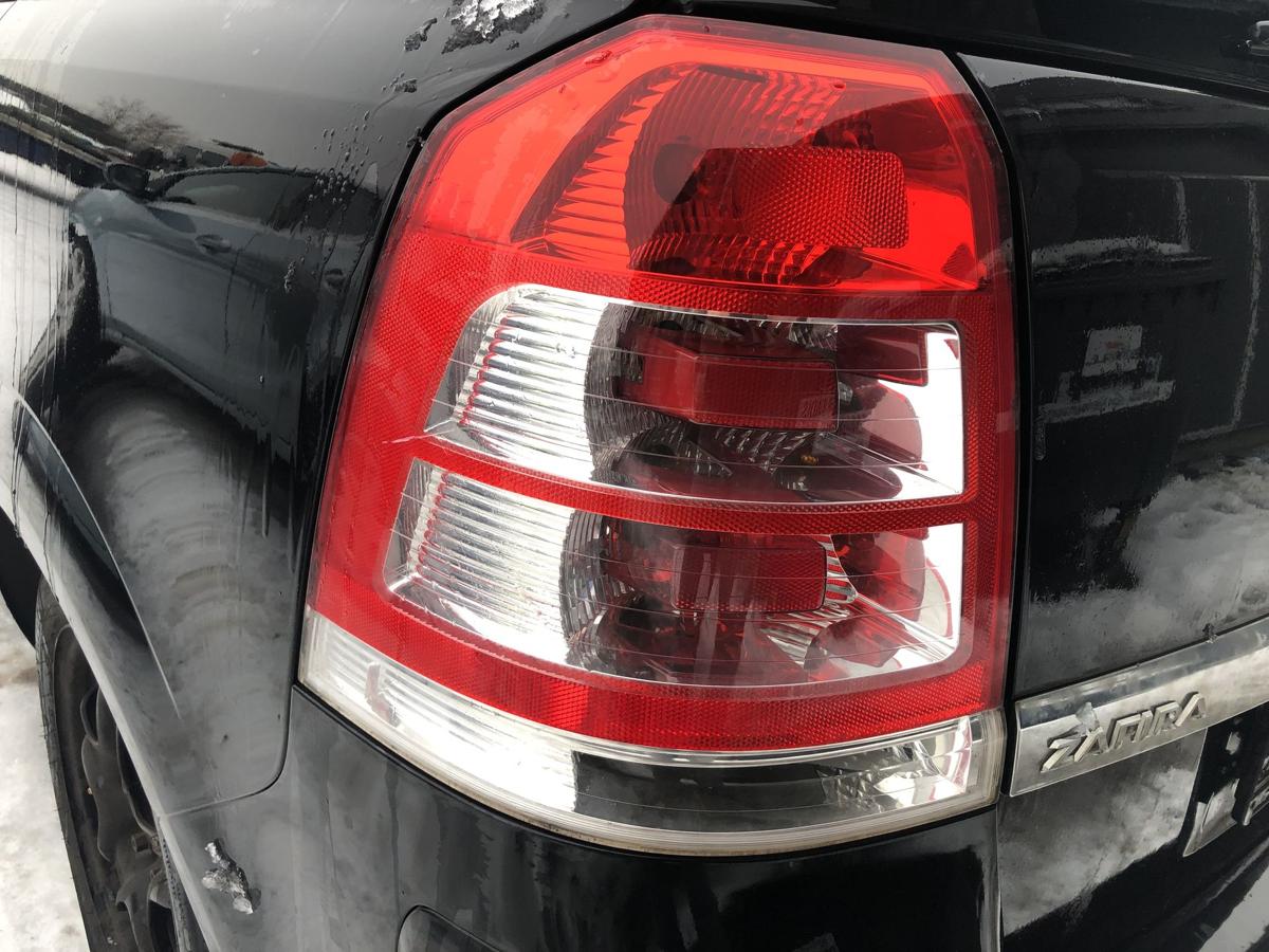 Opel Zafira B R&uuml;ckleuchte links R&uuml;cklicht R&uuml;ckscheinwerfer Heckleuchte Facelift