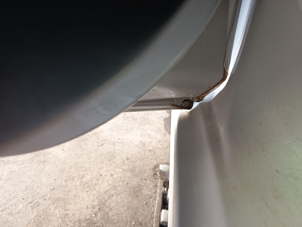 Peugeot 207 WC Bj 2008 original T&uuml;r hinten links EZR Aluminium Grau Metallic