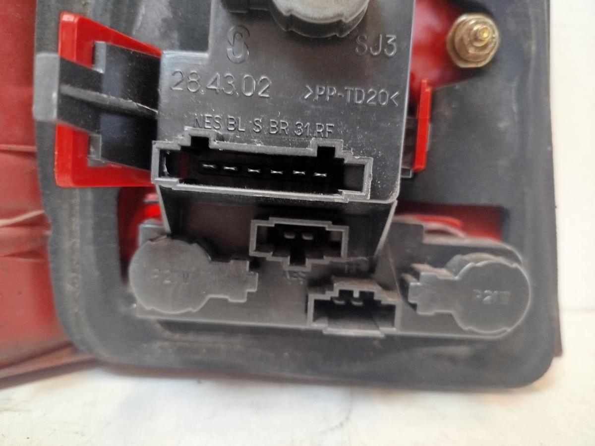 VW Golf IV 4 1J Kombi R&uuml;ckleuchte Schlussleuchte R&uuml;cklicht Lampe hinten rechts
