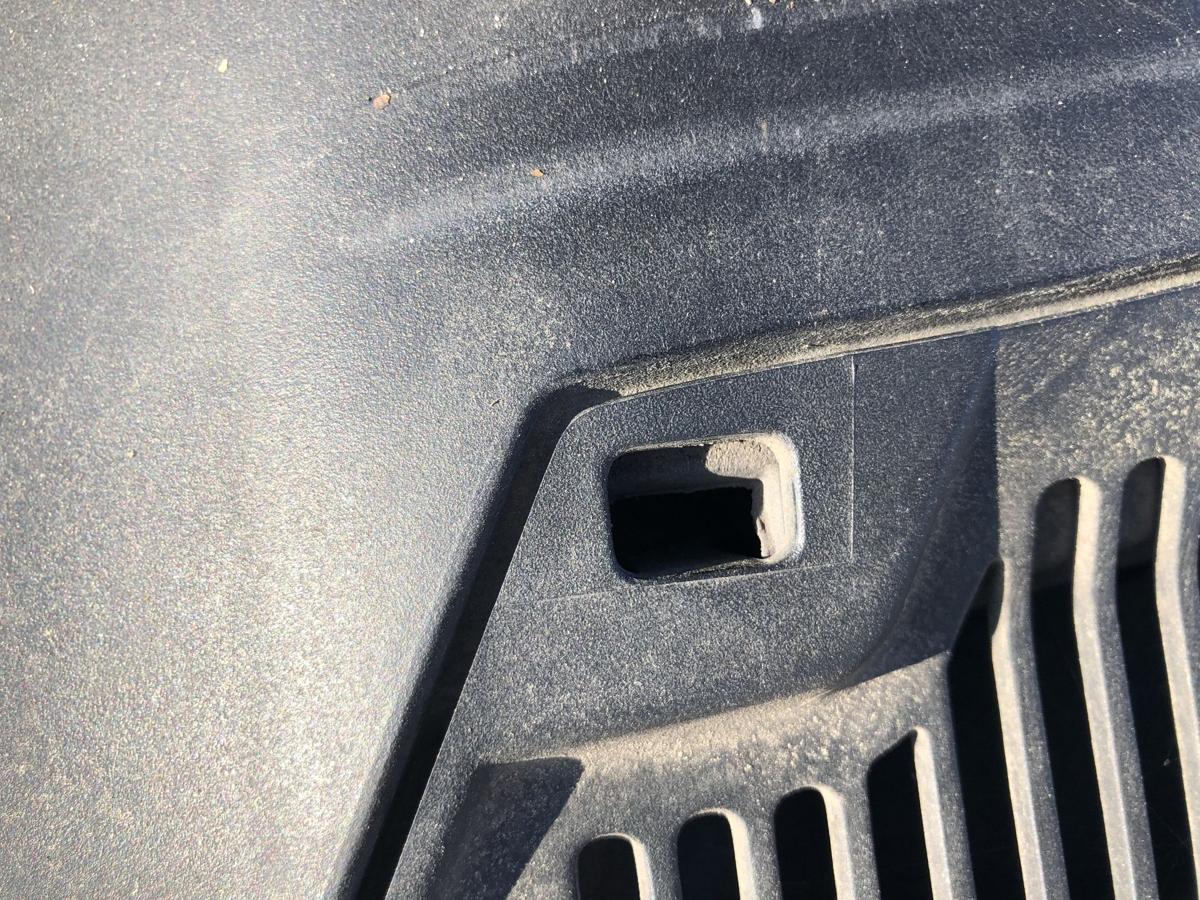 VW Golf 5 V 1K K&uuml;hlergrill Frontgrill mit Logo Grill LA5G Perlblau