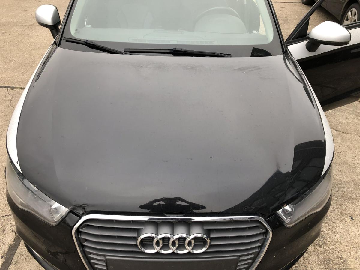 Audi A1 8X Sportback Motorhaube Haube Klappe Beschädigung Kante vorn LZ9Y