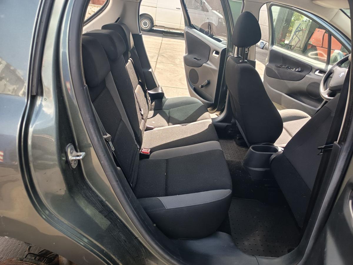 Peugeot 207 original R&uuml;cksitzbank Fondsitz Stoff grau/schwarz Bj2009