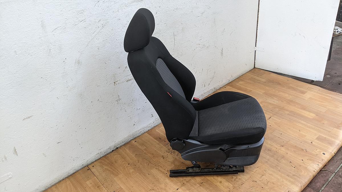 Seat Ibiza 6J Sitz vorn rechts Beifahrersitz Stoff Heizung 5 t&uuml;rer