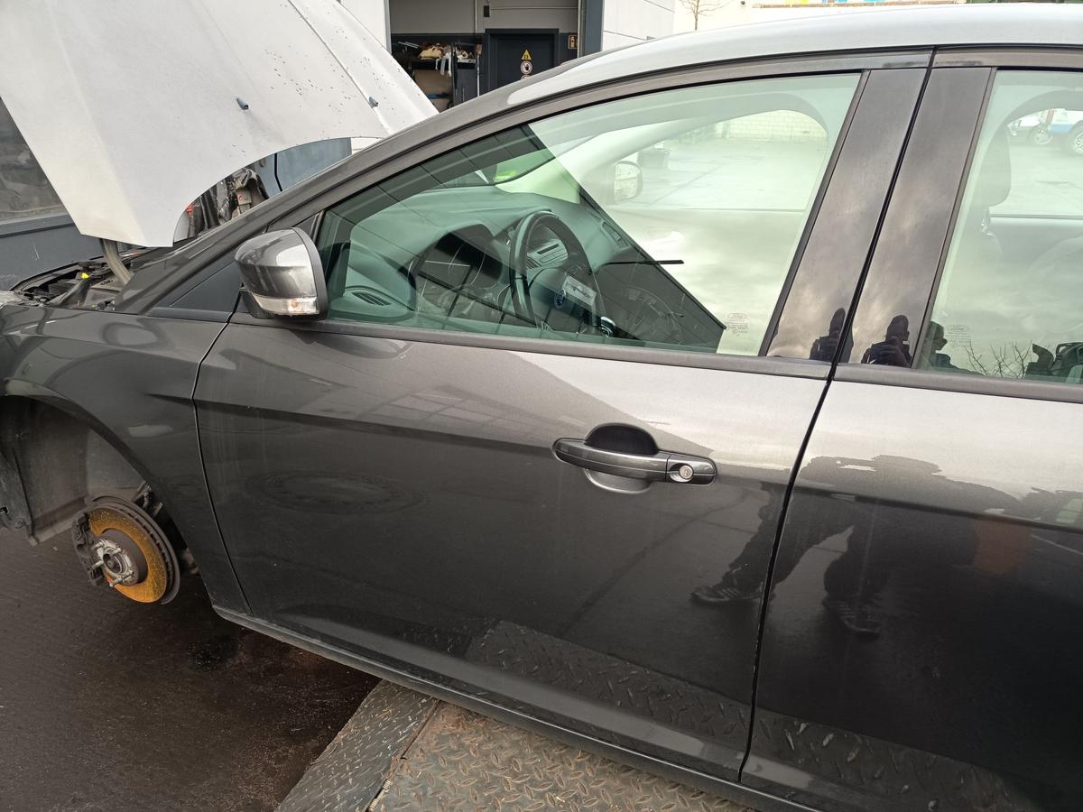 Ford Focus III original T&uuml;r vorne links Magnetic Grau Baujahr 2015