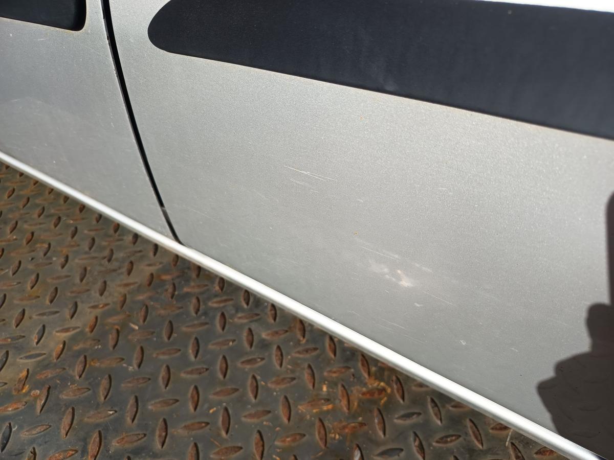 Suzuki Ignis I original T&uuml;r hinten links Fond Fahrerseite Z2S Silber Bj 2001